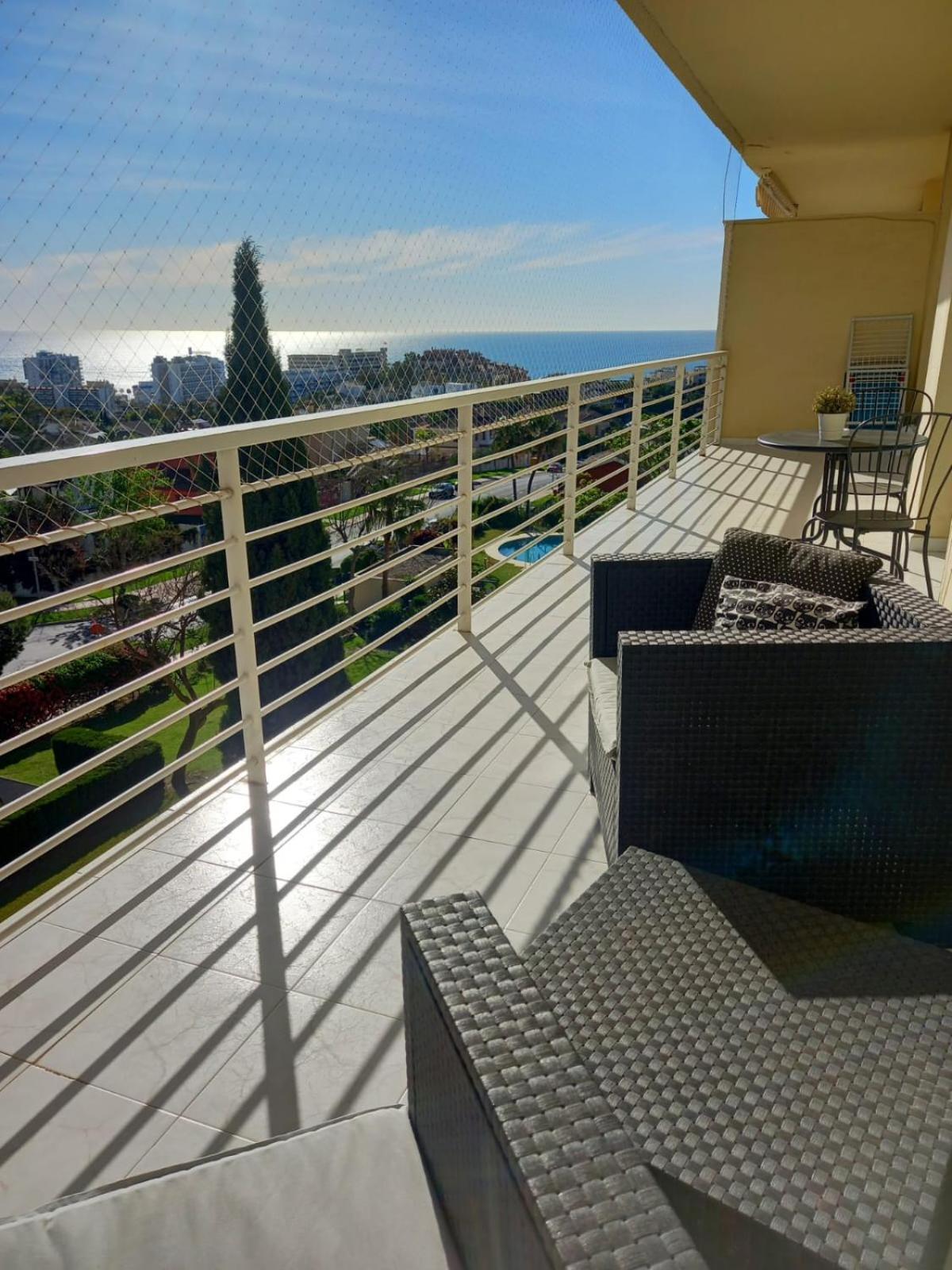 Amplio, Luminoso Y Moderno Apartamento Con Amplia Terraza Y Hermosas Vistas En Exclusiva Urbanizacion Benalmádena Buitenkant foto